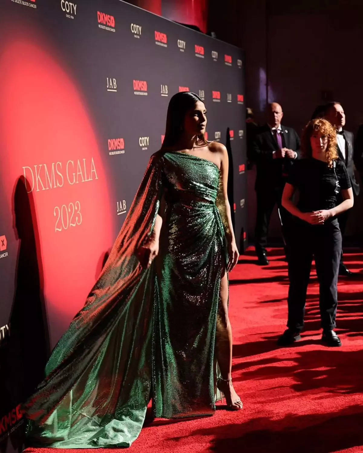 ​Admirers shower praise on Priyanka Chopra for her dazzling green gown at DKMS Gala 2023​