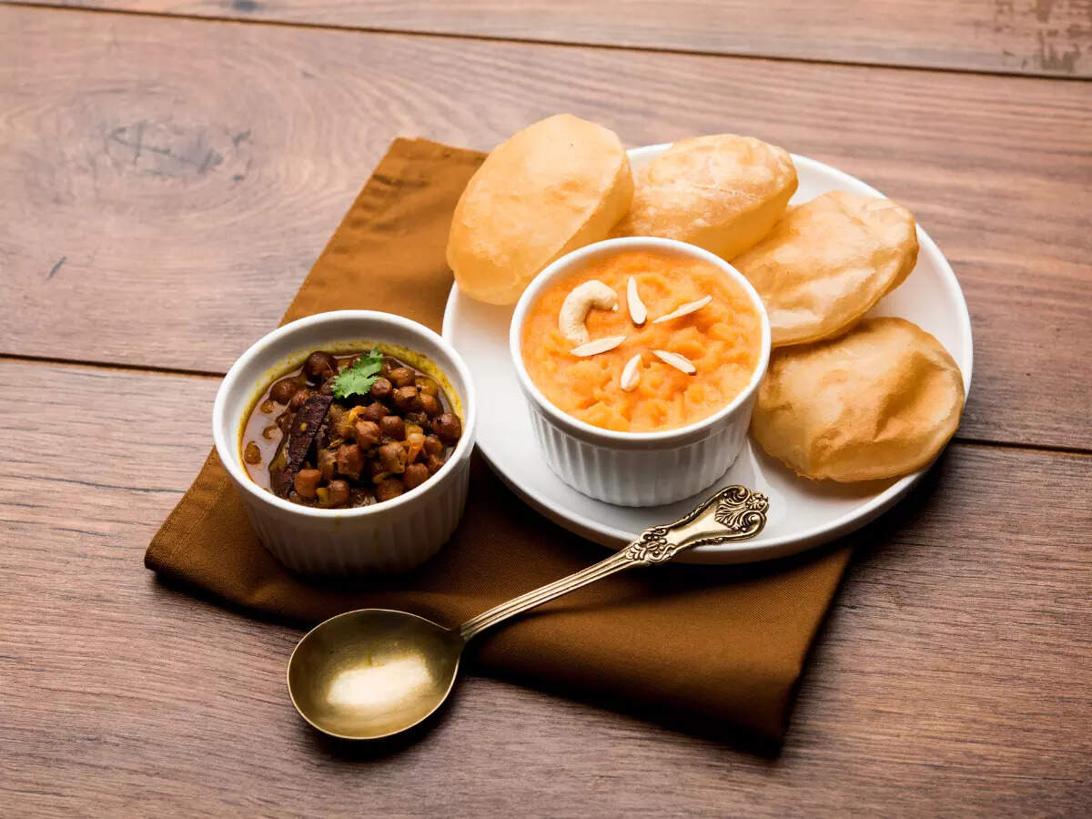 Tradition of Poori, Halwa, Kale Chane on Ashtami