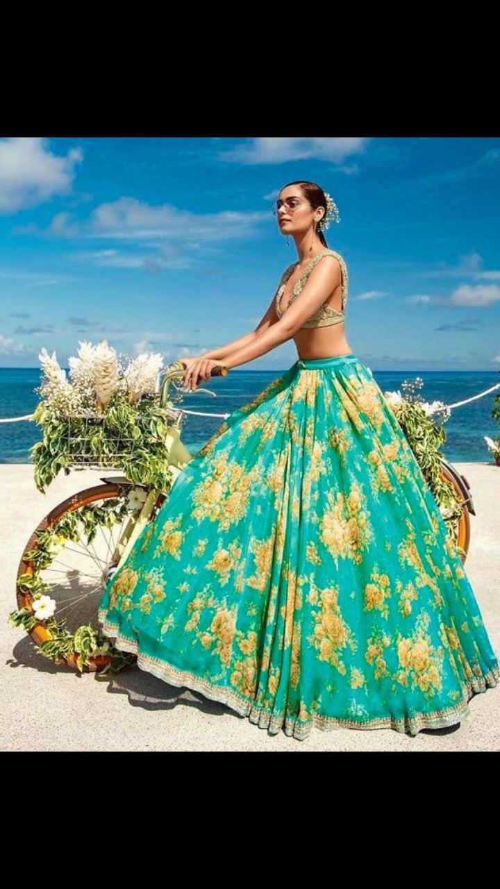 Buy AREZU FASHION Girls' Peacock Green Printed Jacquard Gown Maxi Dress | Peacock  Green | 26 | at Amazon.in