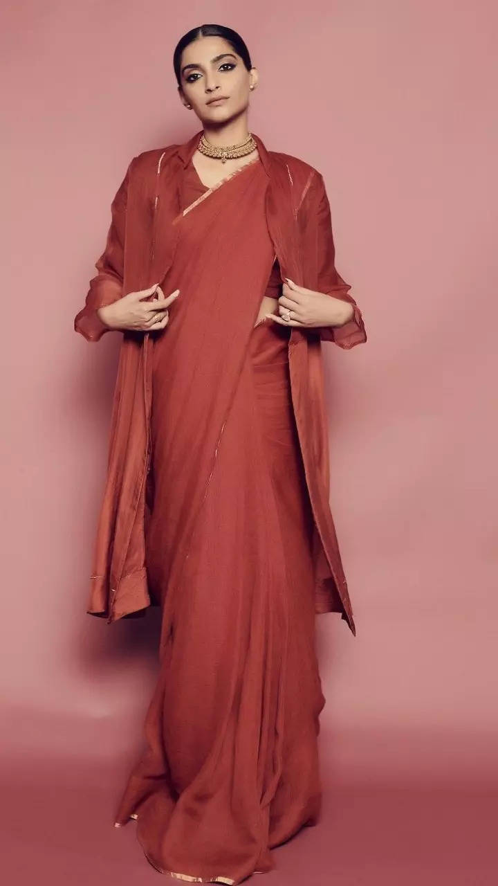 sonam kapoor sari 2023