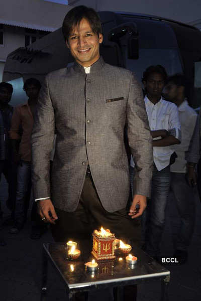 Vivek celebrates Diwali
