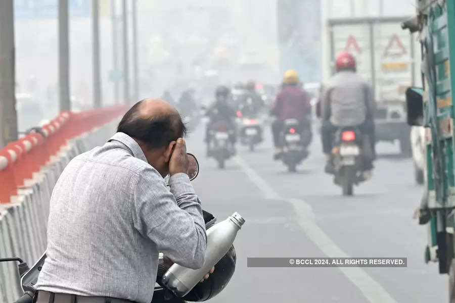 Smog Chokes Delhi-NCR As Air Quality Turns Severe, See Pictures ...