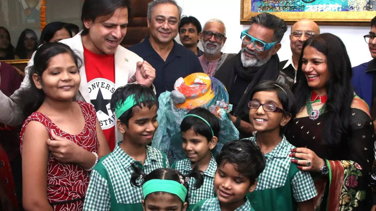 Vivek Oberoi & Sachin Khedekar empower…