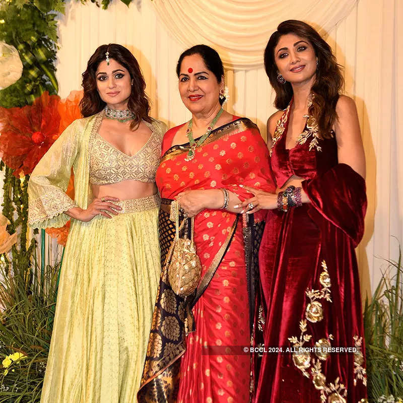Shilpa Shetty lights up the night with a star-studded Diwali party