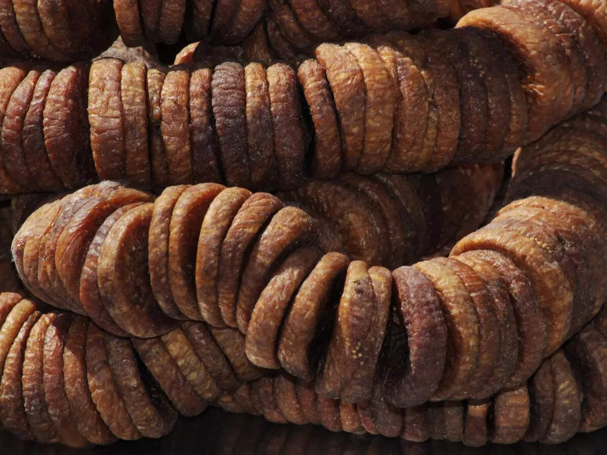 Eating Anjeer daily can lower sugar levels, here’s how | The Times of India Eating Anjeer daily can lower sugar levels, here’... 