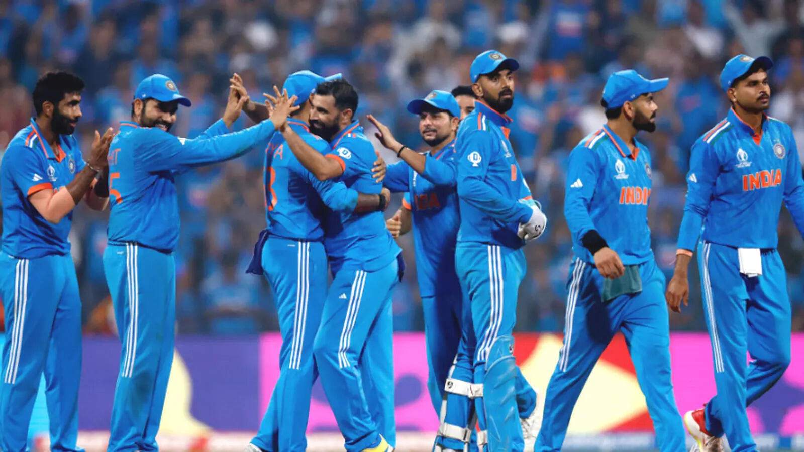 India beat New Zealand to enter World Cup final: Amitabh Bachchan, Ajay ...