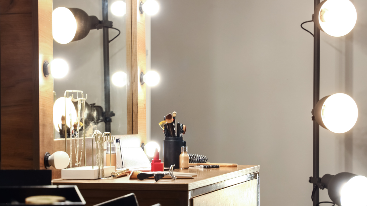 Lighted Makeup Mirrors for Illuminating Your Beauty  Most Searched 