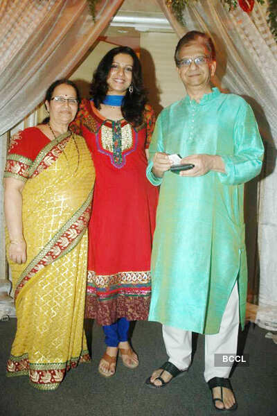 Madhura Velankar & family