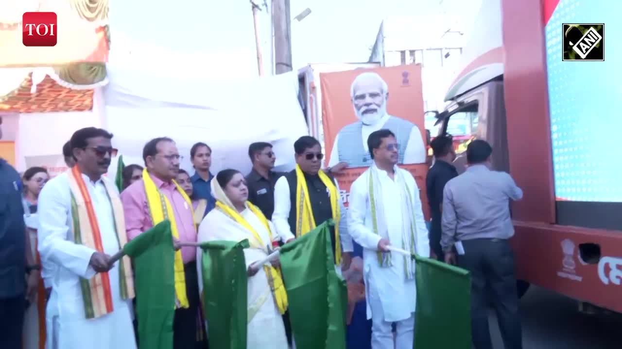 Tripura Cm Manik Saha Inaugurates The Viksit Bharat Sankalp Yatra Van In Agartala 6425