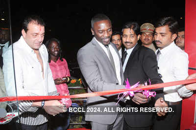 Sanju with Akon in Hyderabad