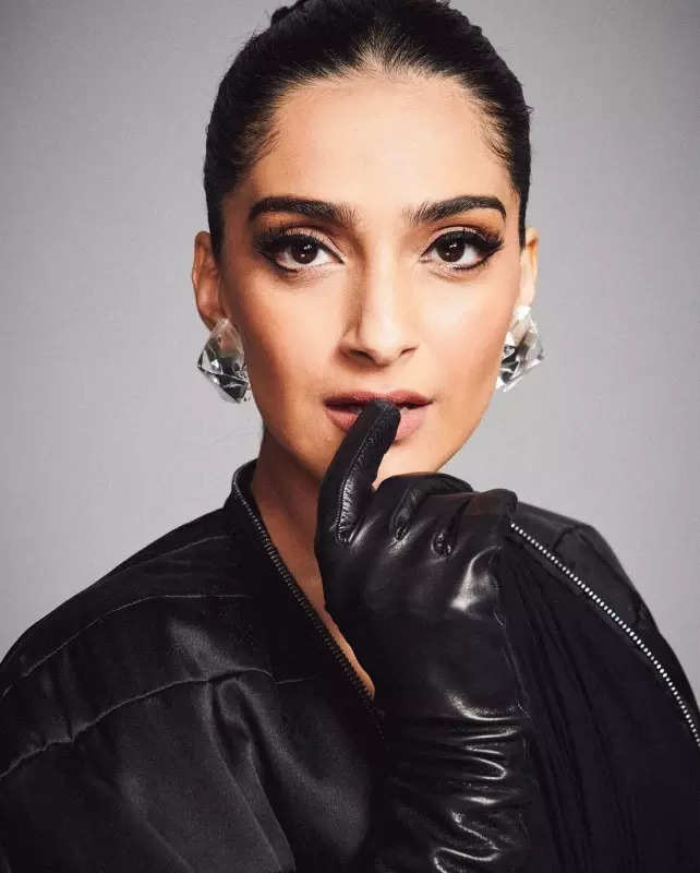 Sonam Kapoor serves style cues for winter fashion in all-black ensemble with gloves and boots, see pictures