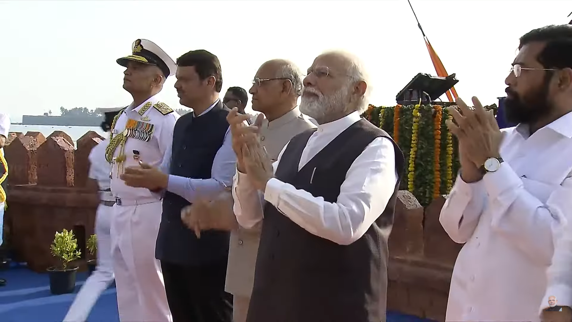 Pm Modi Unveils Statue Of Chhatrapati Shivaji Maharaj In Maharashtra 