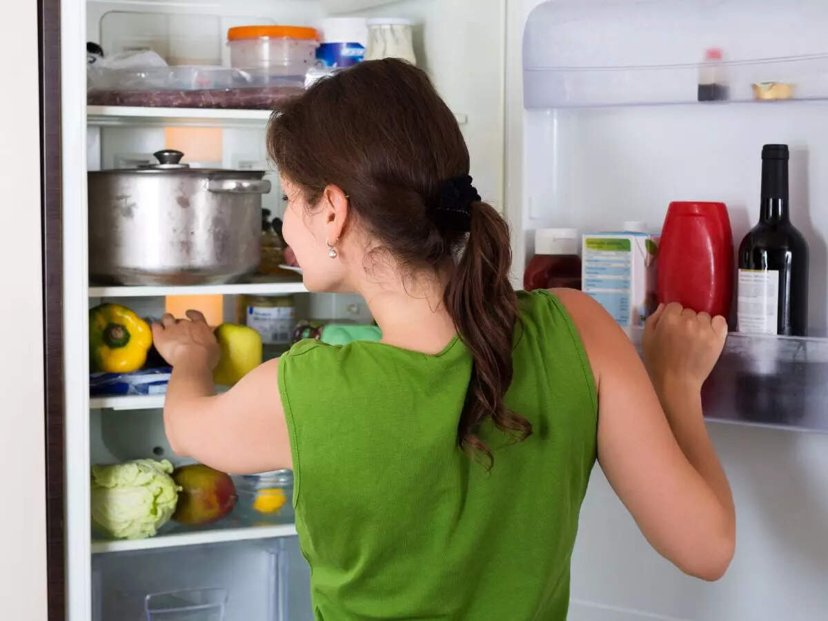 How long should you store cooked food in fridge
