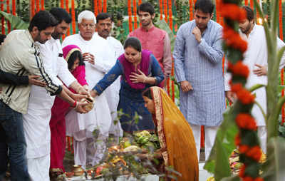 Ministers celebrate Chhath Puja