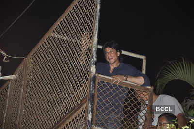 SRK with media on his b'day