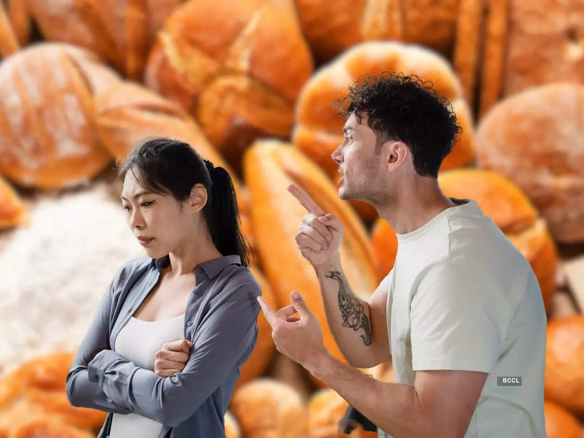 What is 'breadcrumbing' in relationships? Here's how it maybe happening
