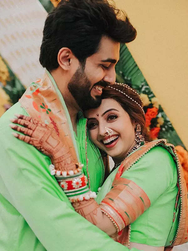 Shrenu Parikh's Haldi extravaganza: A ride of love and smashing entry with fiancé, see pictures