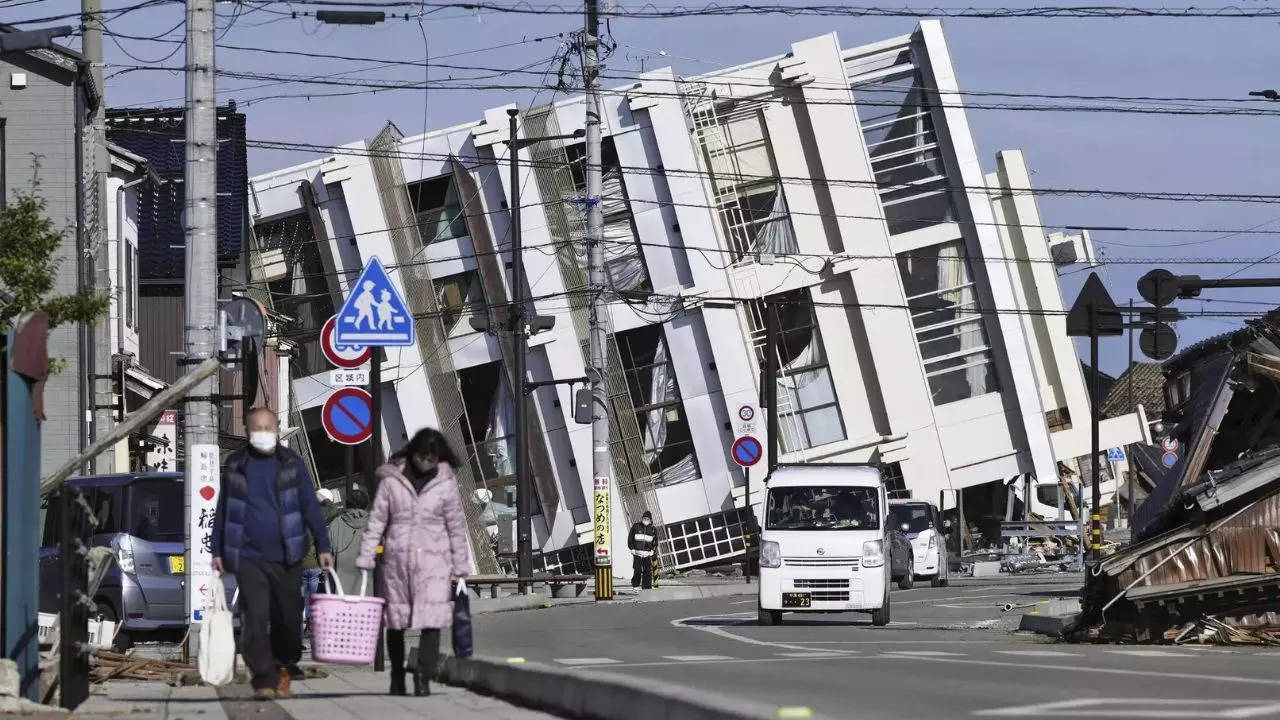 Japan Earthquake Images: Japan Earthquake Unleashes Devastation