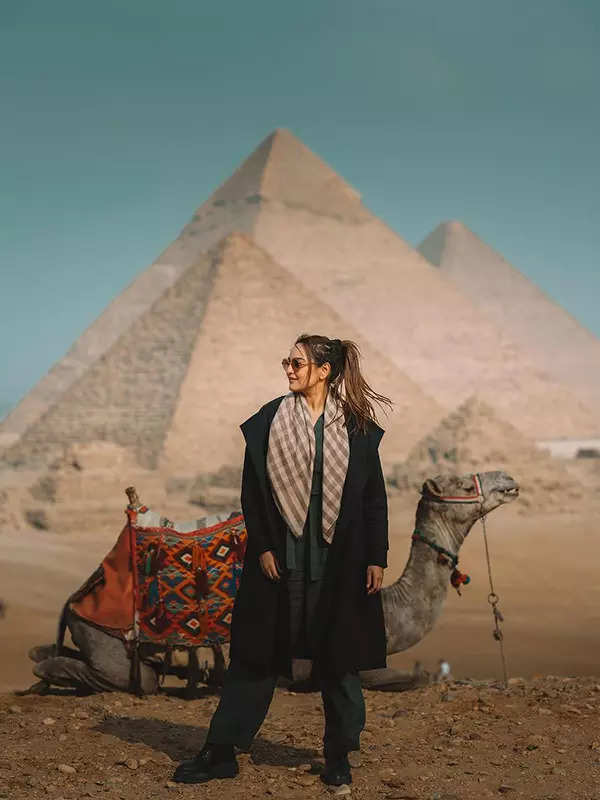 Sonakshi Sinha's Egyptian escapade unveiled: Flipping through the vibrant pages of her exotic holiday album