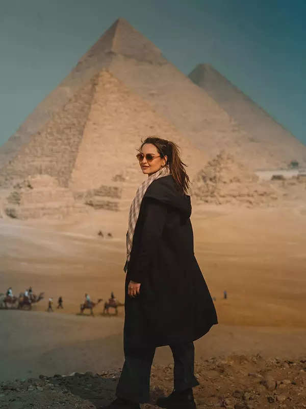 Sonakshi Sinha's Egyptian escapade unveiled: Flipping through the vibrant pages of her exotic holiday album