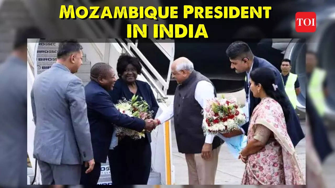 Mozambique President Filipe Nyusi Lands In Ahmedabad For Vibrant ...