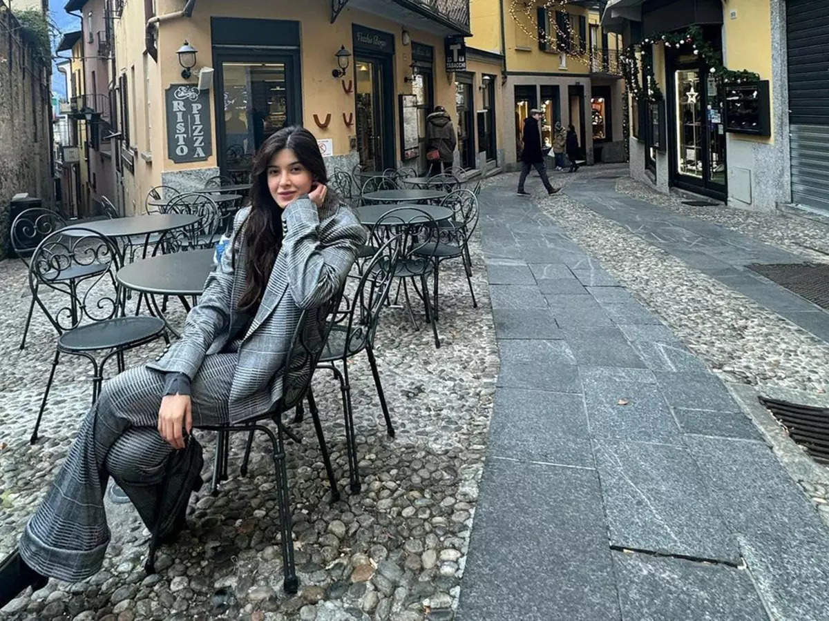 Shanaya Kapoor's Italian getaway: A fashion forward affair redefining vacation style