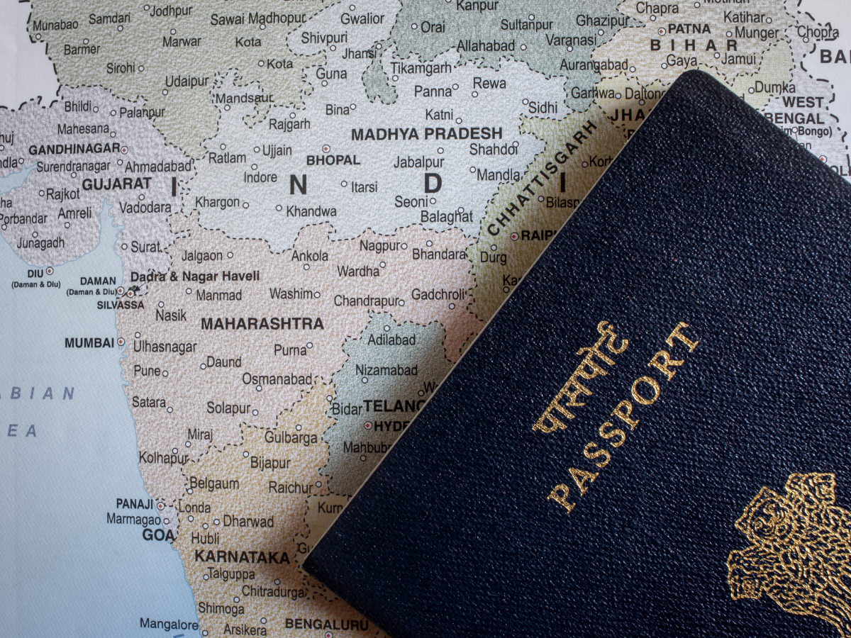 भारतीय अब 62 देशों की यात्रा बिना वीजा के कर सकते हैं।  पूरी सूची यहां देखें