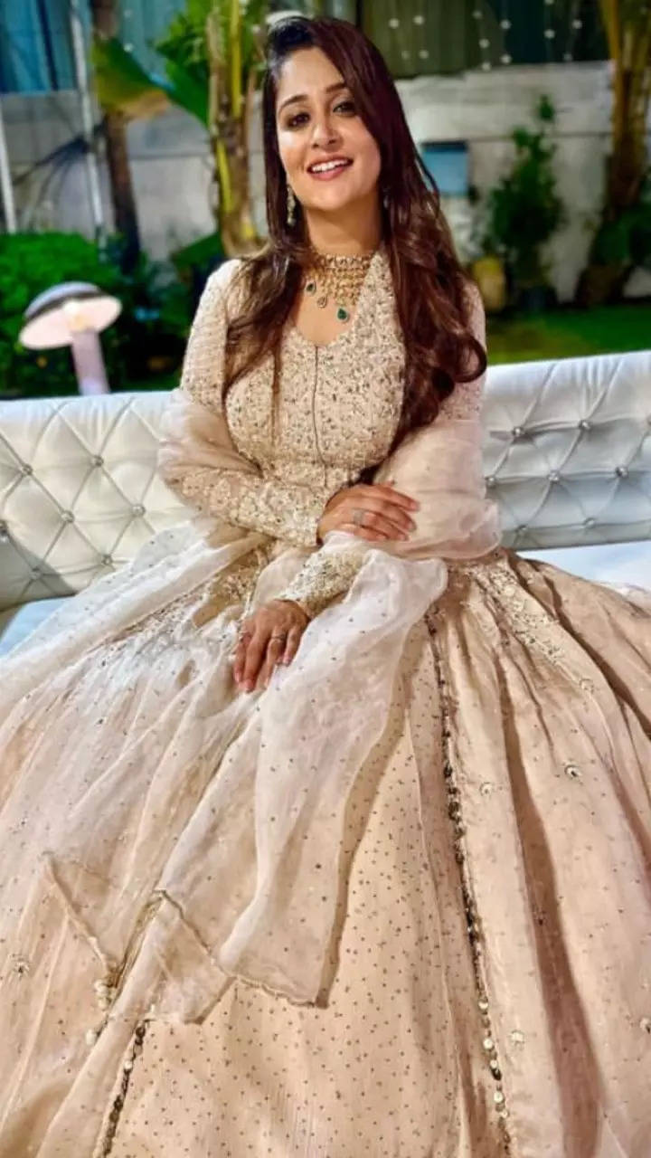 Custom Size Maroon Bridal Lehenga Choli With Heavy Embroidered Zari, Indian  Pakistani Wedding Wear Lehenga Choli for Women, Gorgeous Lahenga - Etsy
