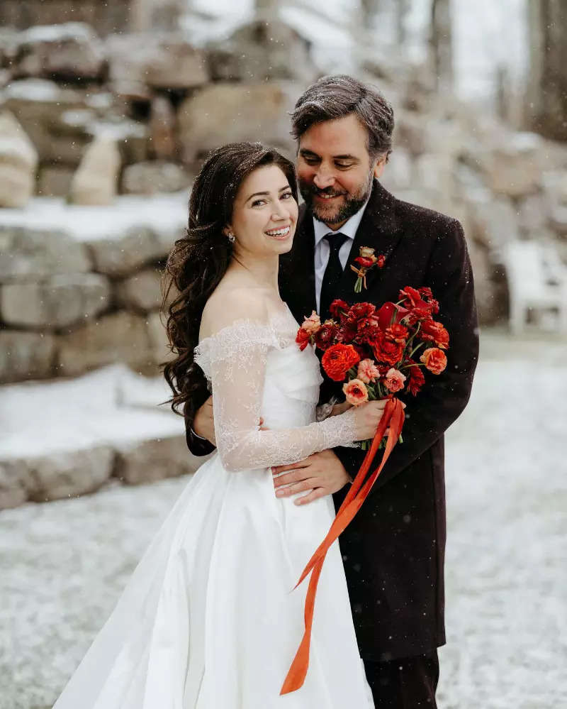 Dreamy pictures from 'How I Met Your Mother' star Josh Radnor and Jordana Jacobs' wedding