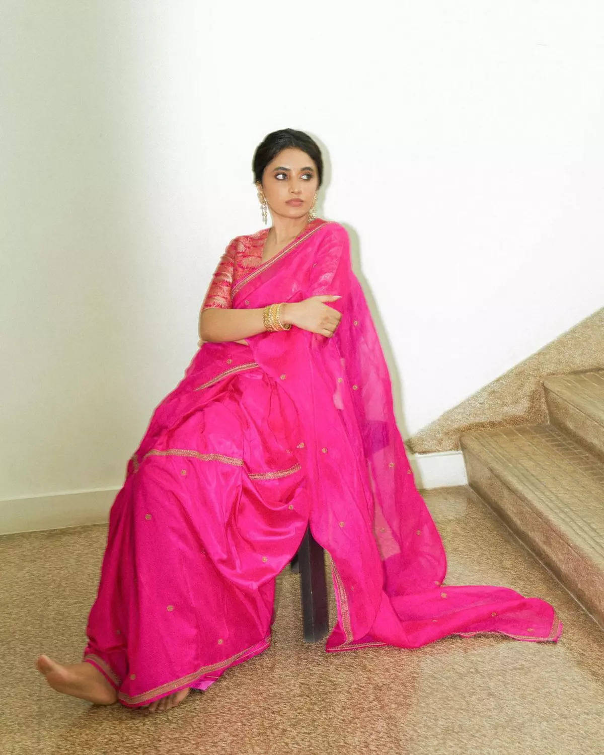 ​Priyanka Mohan captivates in a sarees, embodying timeless grace and allure​