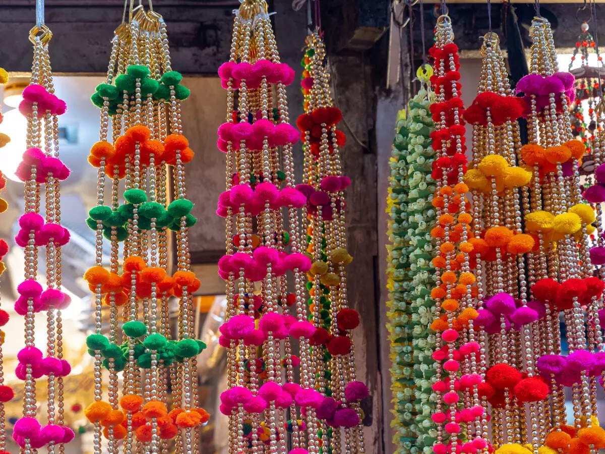 Iconic Indian street markets for delightful shopping experiences Iconic Indian street markets for delightful shopping experiences