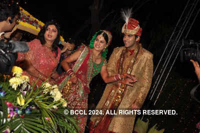 TV star Kinshuk weds Divya 