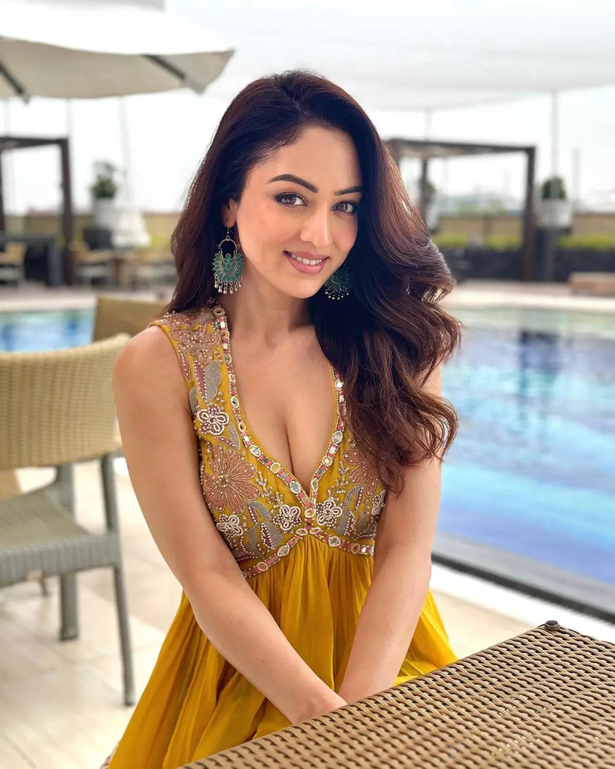 ​Sandeepa Dhar mesmerises with her elegant charm​