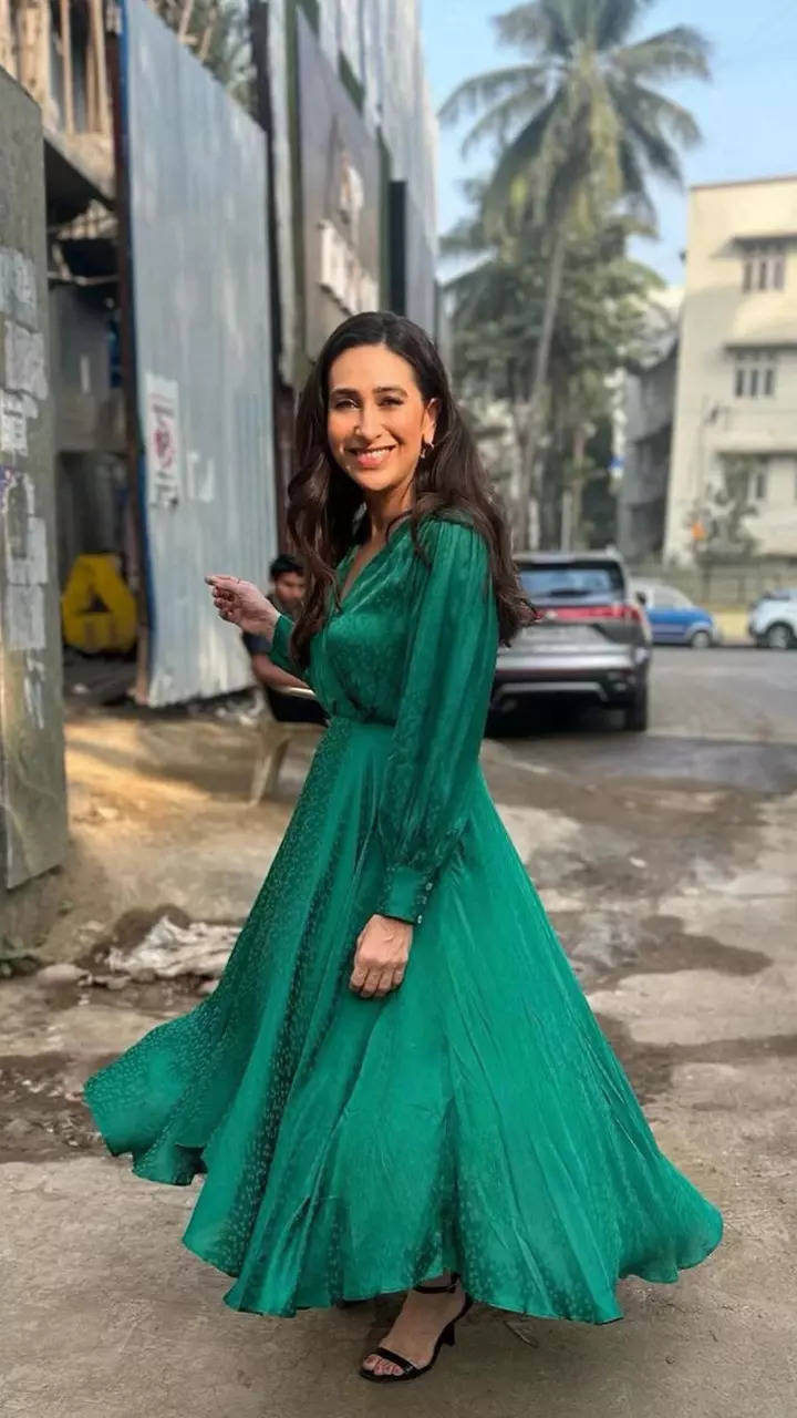 Karishma kapoor green dress best sale