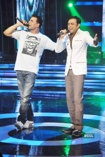 'Desi Boyz' on 'Star ya Rockstar'