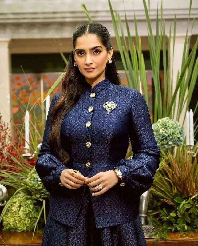 Sonam Kapoor hosts a lavish lunch at her Delhi home, pictures will leave you spellbound