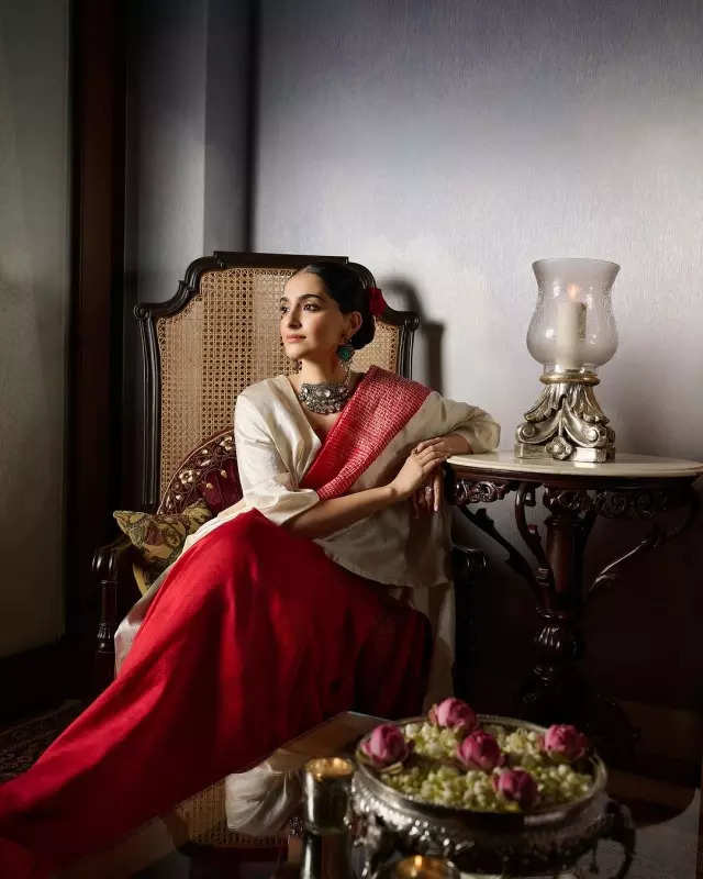 Sonam Kapoor hosts a lavish lunch at her Delhi home, pictures will leave you spellbound