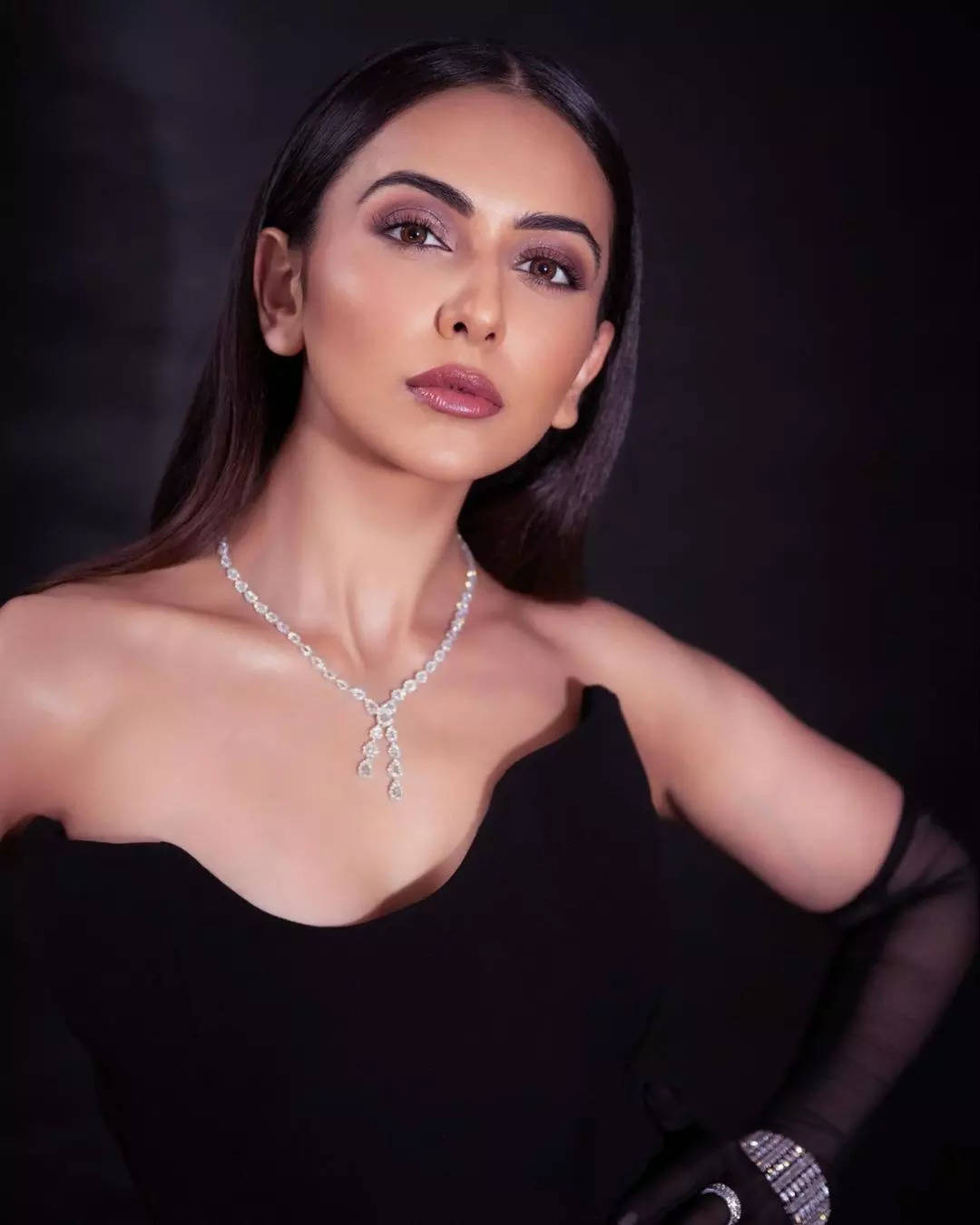 ​Captivating moments with Rakul Preet Singh in stunning photoshoot​