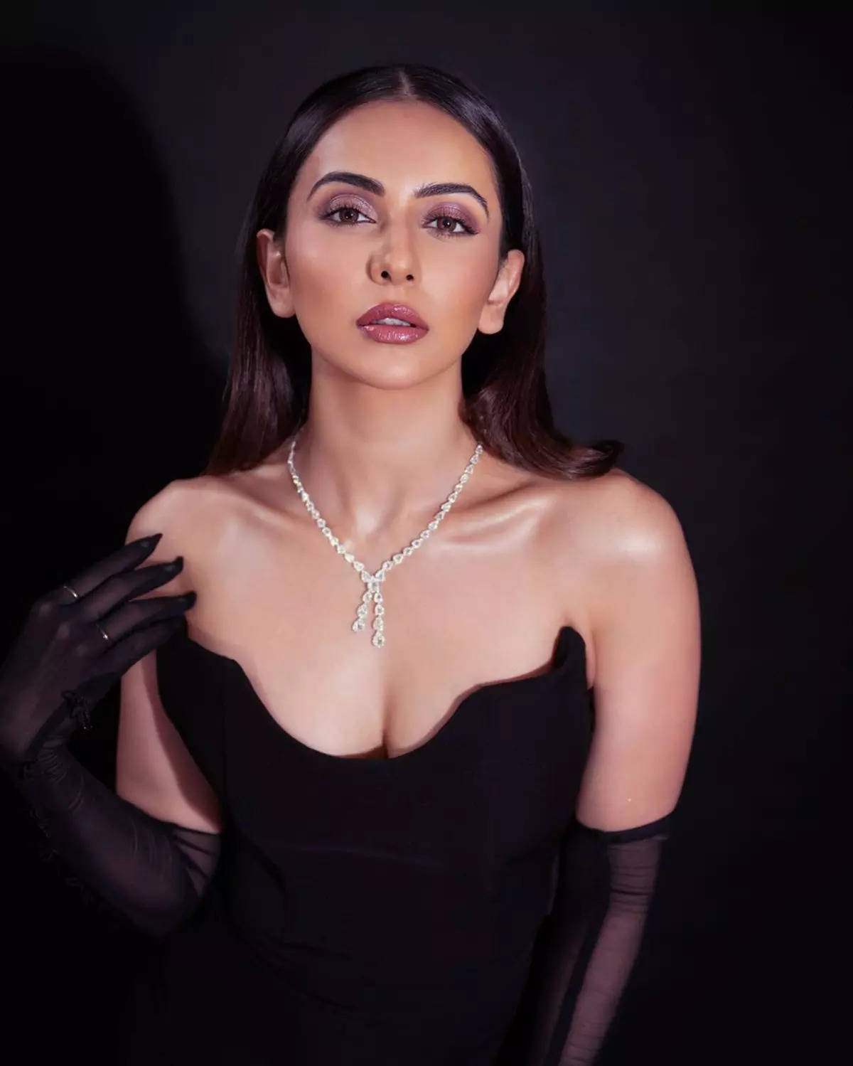 ​Captivating moments with Rakul Preet Singh in stunning photoshoot​