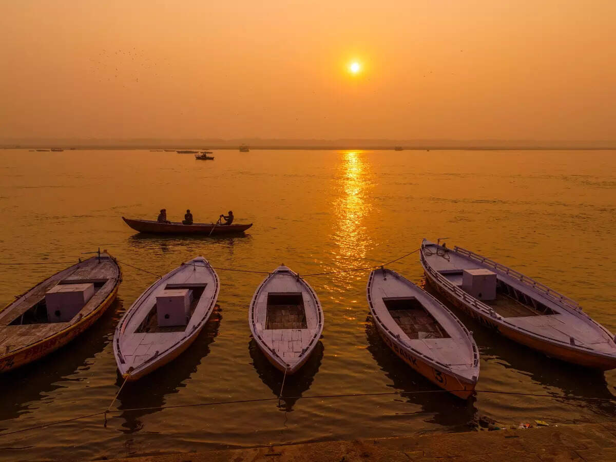 Exploring the beautiful ghats of Varanasi