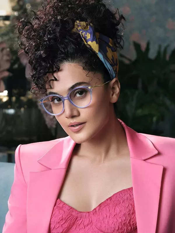 Taapsee Pannu의 스타일 진화: 우아함과 당당함의 패션 연대기