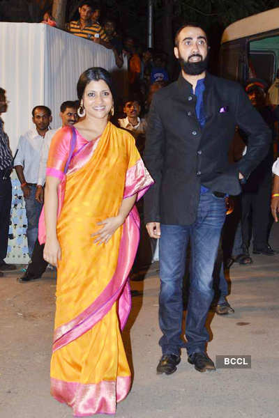 Konkona Sen Sharma with husband Ranvir Shorey during Boman Irani son ...