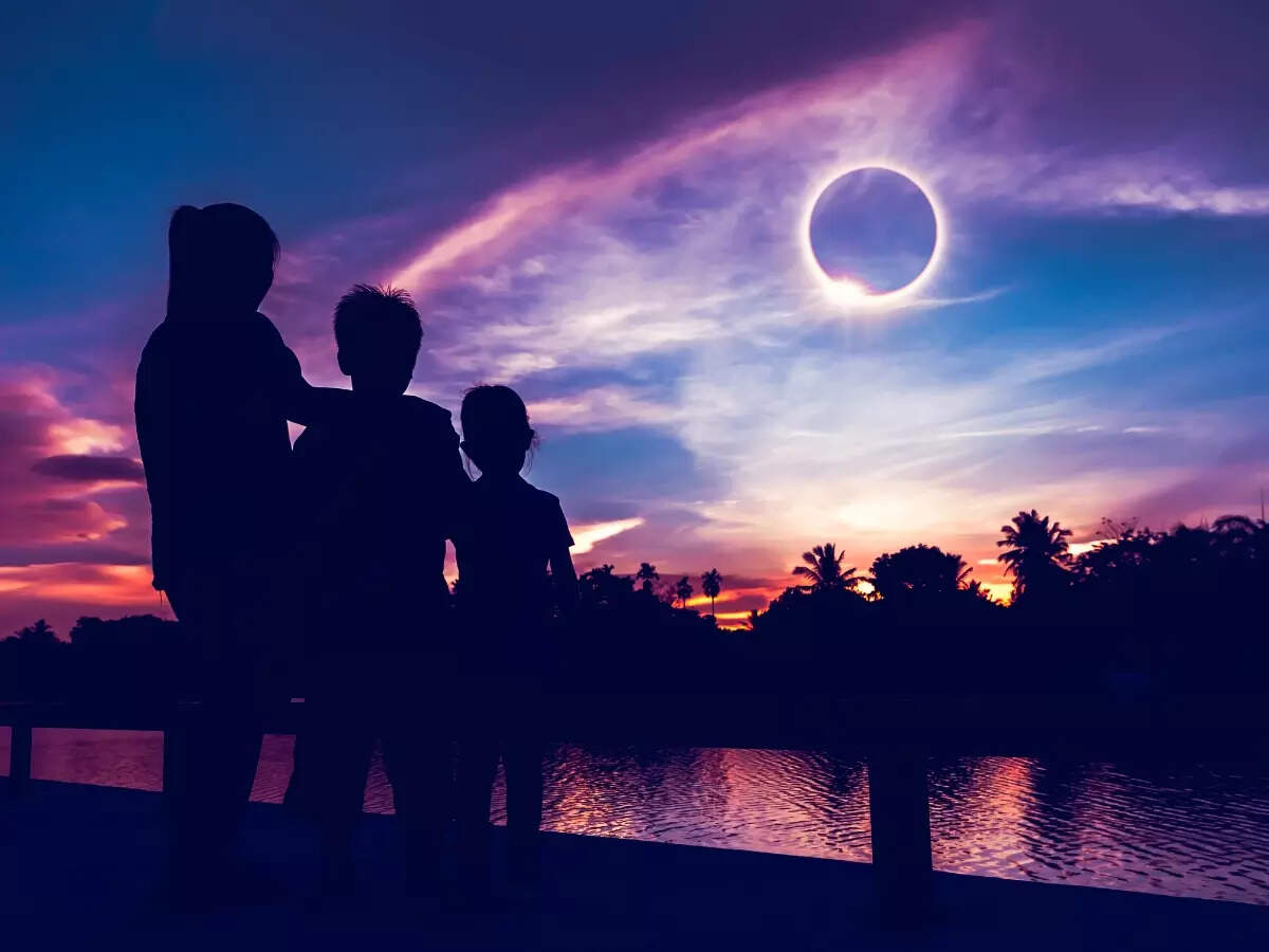 Total solar eclipse – when is it, and what are the do's and don'ts Total solar eclipse – when is it, and what are the do's and don'ts