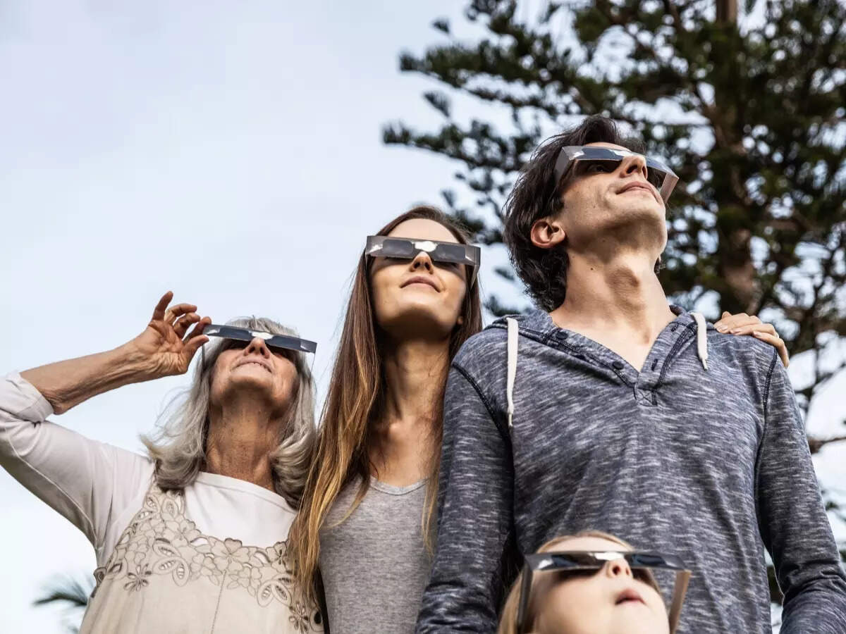 Total solar eclipse – when is it, and what are the do's and don'ts Total solar eclipse – when is it, and what are the do's and don'ts