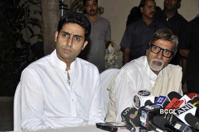 Bachchans' press meet after baby's birth