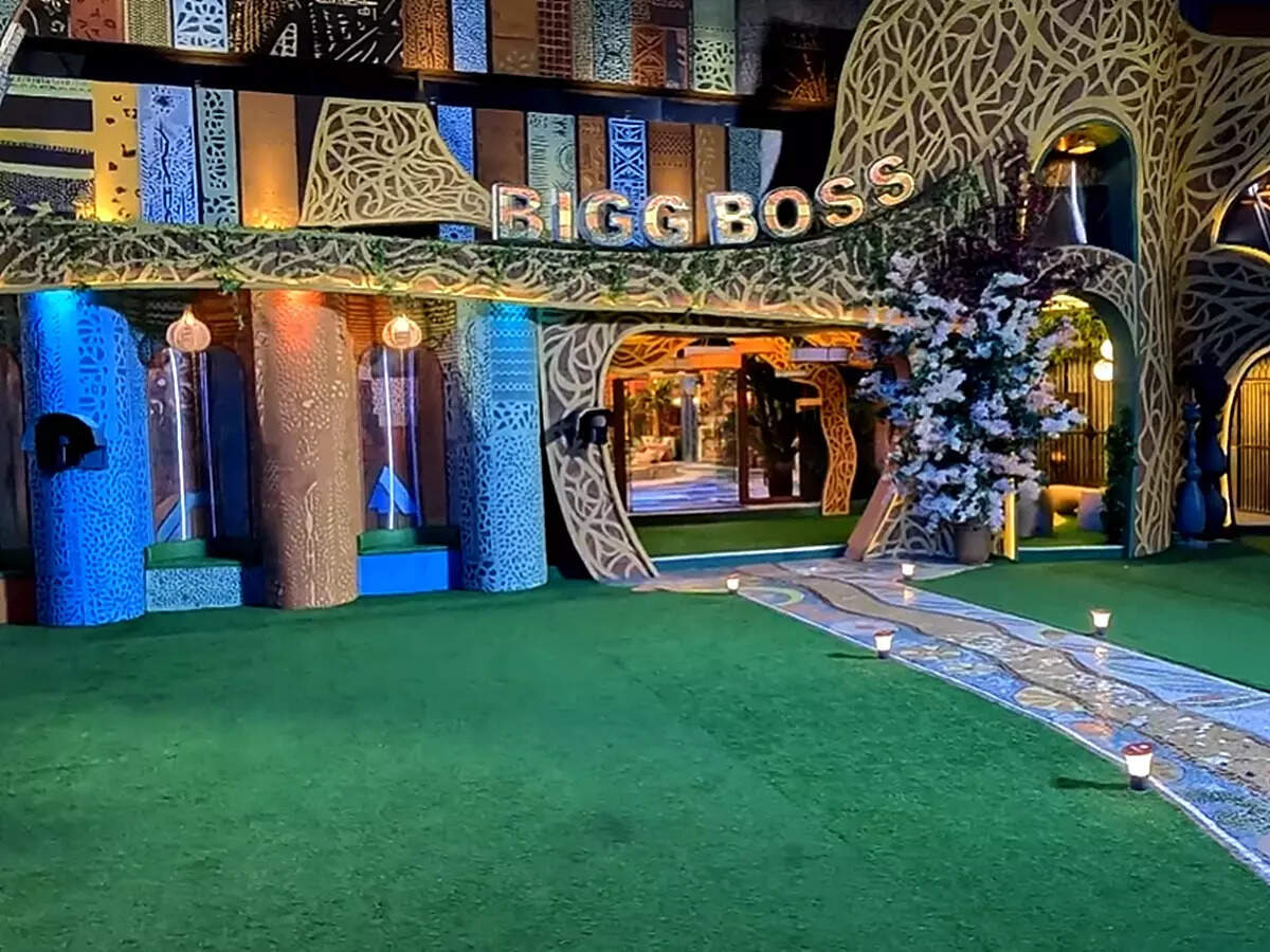 Four-bedrooms to the unique glass house design: Here's everything about ...