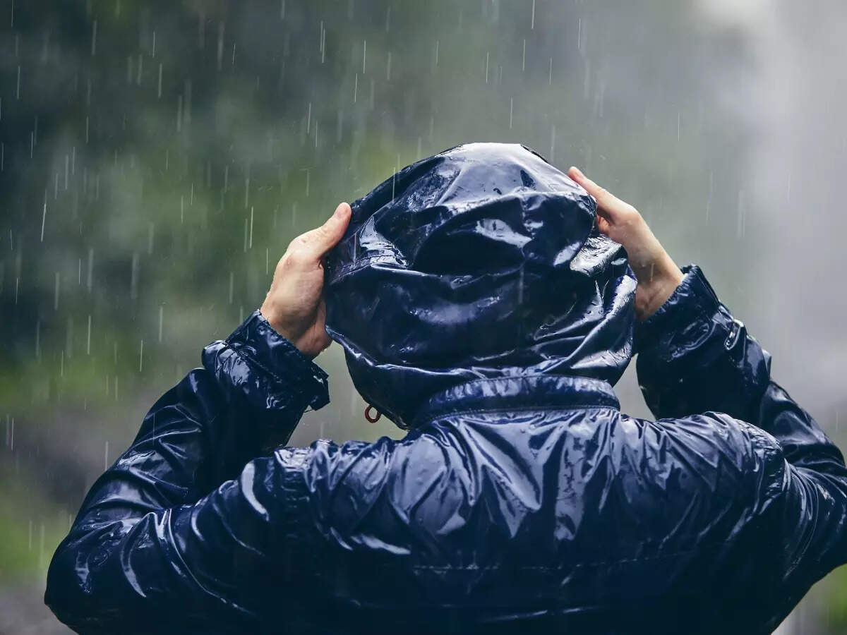Snow and rain warnings for several states; Uttarakhand gets yellow alert for thunderstorms Snow and rain warnings for several states; Uttarakhand gets yellow alert for thunderstorms
