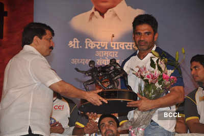 B'wood stars play Kabaddi