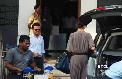 Deepika takes Charter flight!