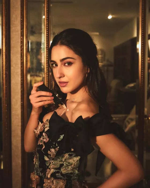 Sara Ali Khan exudes sophistication in exquisite floral gown, see pictures